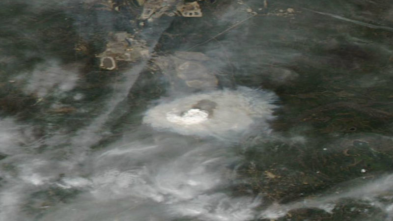 Pirocúmulo sobre Fort McMurray. Foto: NASA.